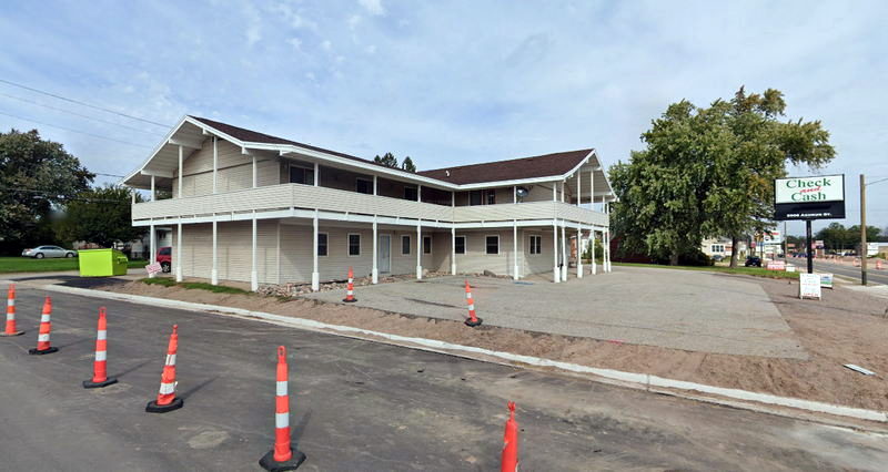 Iroquois Motor Lodge - Street View (newer photo)